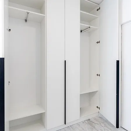Park Herastrau 2 Luxury Bedroom شقة