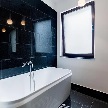 Park Herastrau 2 Luxury Bedroom דירה *