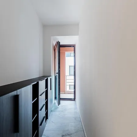 Park Herastrau 2 Luxury Bedroom דירה